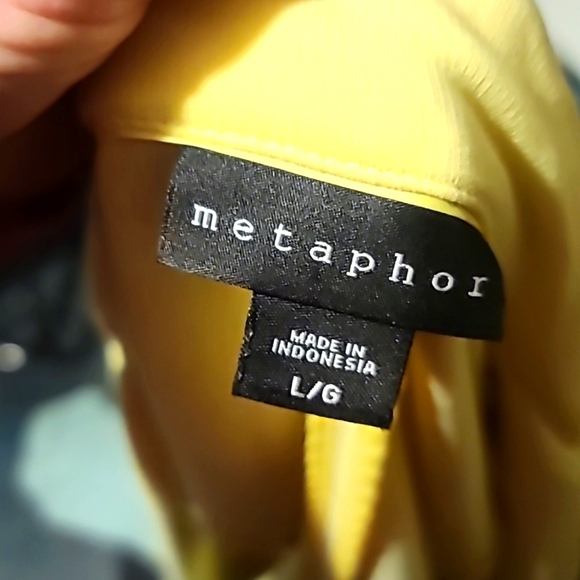 METAPHOR Soft Yellow Blazer - Picture 3 of 6